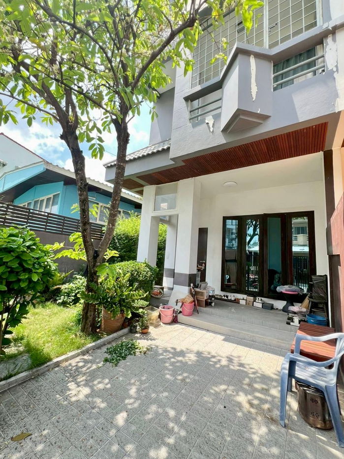 รูป ขายทาวน์เฮ้าส์ 3 ชั้น หลังริม หมู่บ้านแฮปปี้แลนด์วิลล์ ซ.ลาซาล 32 สุขุมวิท 105 - รูปที่ 2/12