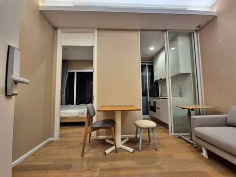 The Saint Residences  | 16K. per month |  31 sq.m.  1Bed 1Bath  39th, 40th  Floor