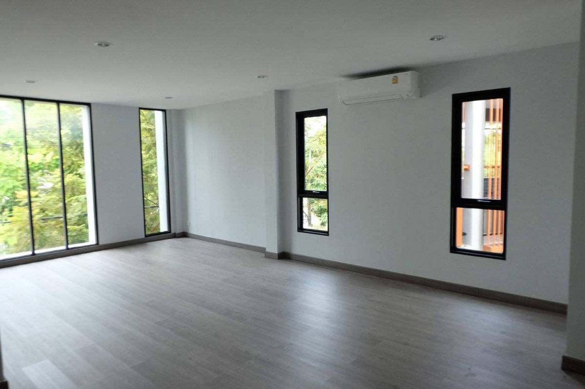 รูป ขายบ้านเดี่ยวบางนา หมู่บ้านกฤษดานคร บางนา กม.6 ใกล้เมกะบางนา พร้อมสระว่ายน้ำ มีชั้นใต้ดิน หมู่บ้านติดถนนบางนาตราด ใกล้สนามบินสุวรรณภูมิ 087-9074045 - รูปที่ 9/12