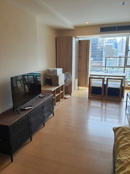 🟢Condo For Rent 🟢The Trendy Sukhumvit 13 Zone BTS Asoke , Nana Full Furniture 1 bedroom 1 bathroom HOT!!