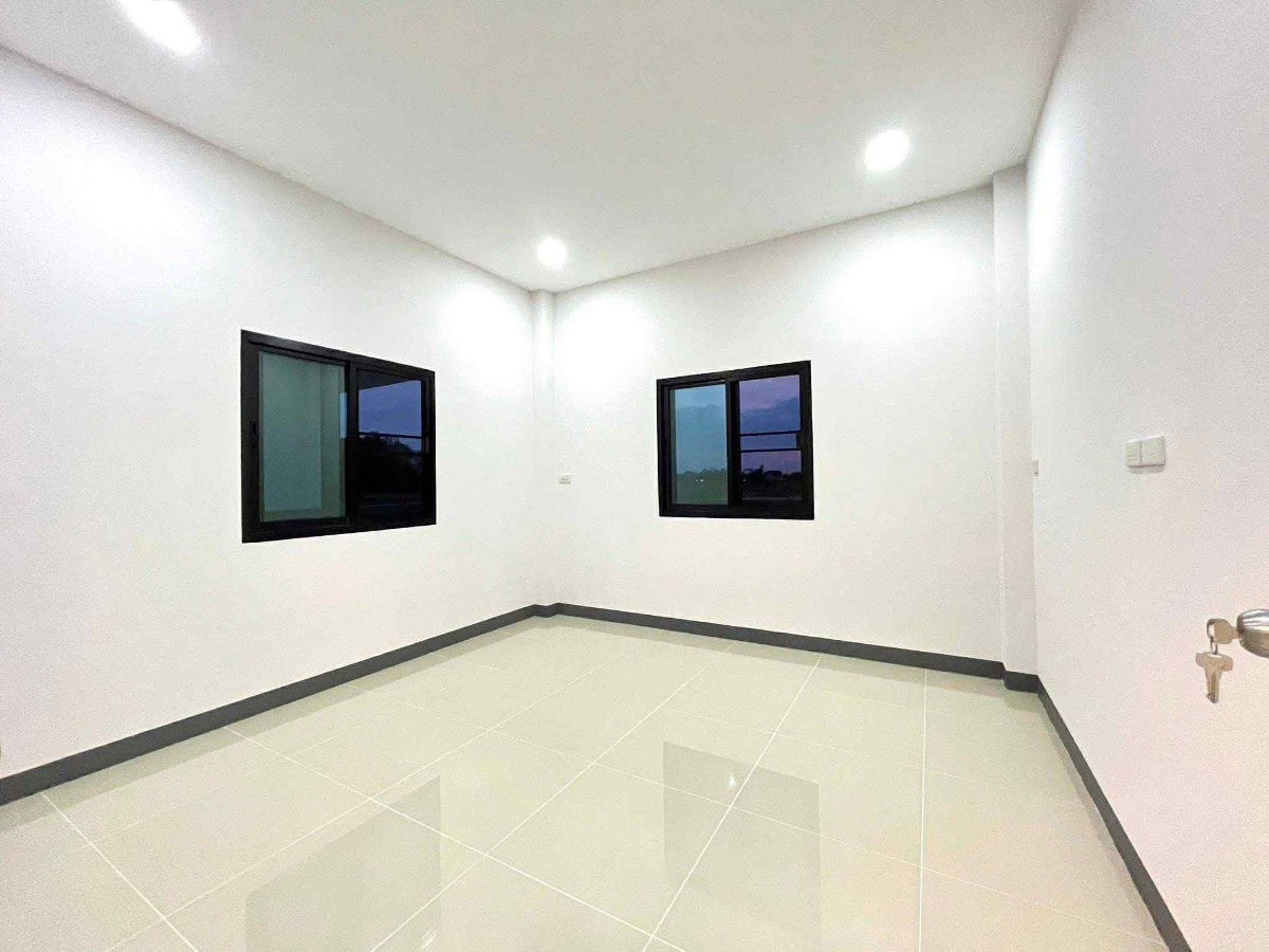 picture  🎉Beautiful newly built house for sale 🏠 Only 2,100,000 baht!!🔥 📍Near the city, Tha Ruea area, Doi Saket District Chiang Mai  - 7/22