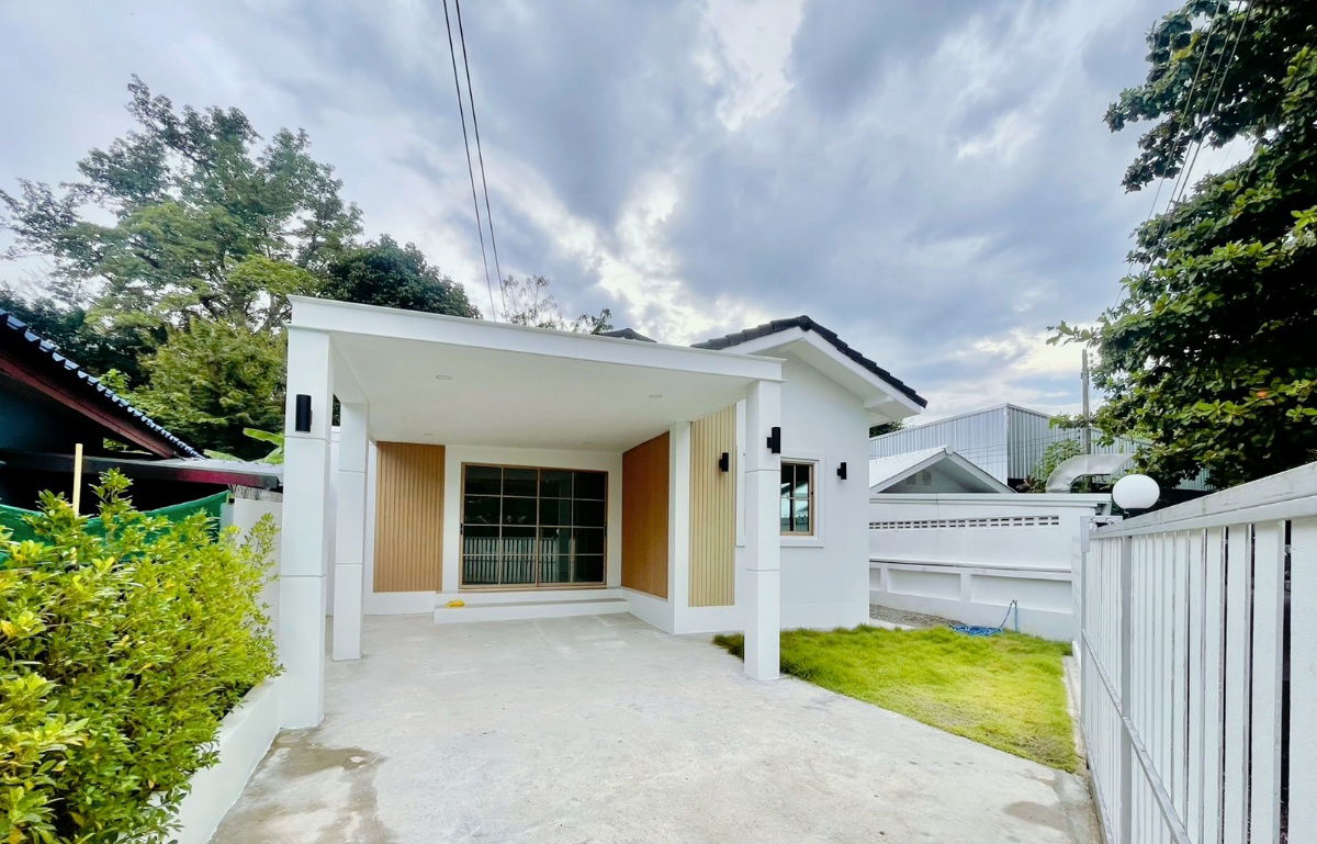 รูป 🔥ขายบ้านสร้างใหม่ 1.69 ล้านบาท⚡️ รวมโอน 😍 📍ใกล้กาดฝรั่ง-หางดง เชียงใหม่ ขนาด   3 ห้องนอน  2 ห้องน้ำ   - รูปที่ 1/9