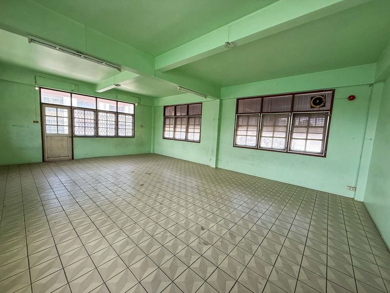 picture Land with buildings, next to the main road, Assumption Intersection, Sriracha, Chonburi - 16/20