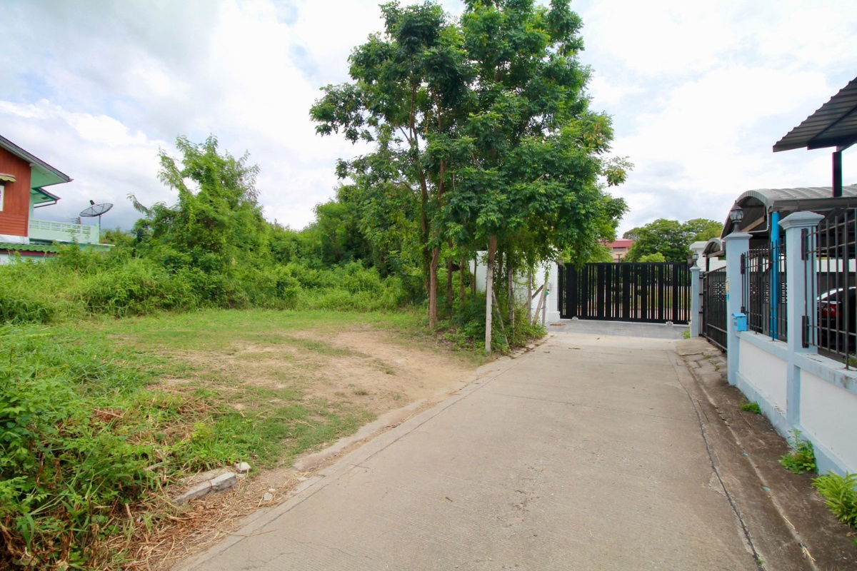 picture Filled Land for Sale, Downtown Rayong 568 sq.wah ,Soi Samrit 12, 450 meters from Rayong Technical College, Paknam, Rayong - 6/15