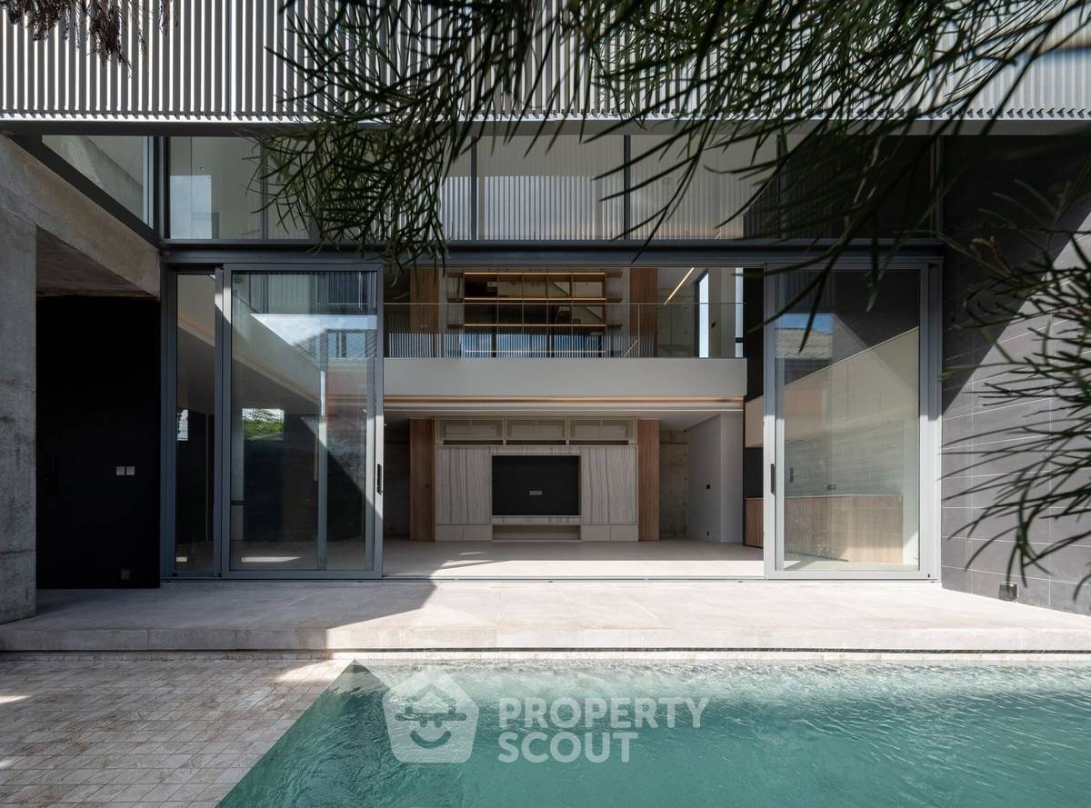 picture 4-BR House near ARL Ramkhamhaeng (ID 2094573) - 2/19