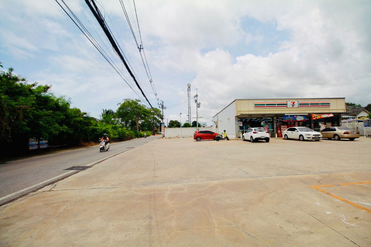 picture Filled Land for Sale, Downtown Rayong 568 sq.wah ,Soi Samrit 12, 450 meters from Rayong Technical College, Paknam, Rayong - 9/15
