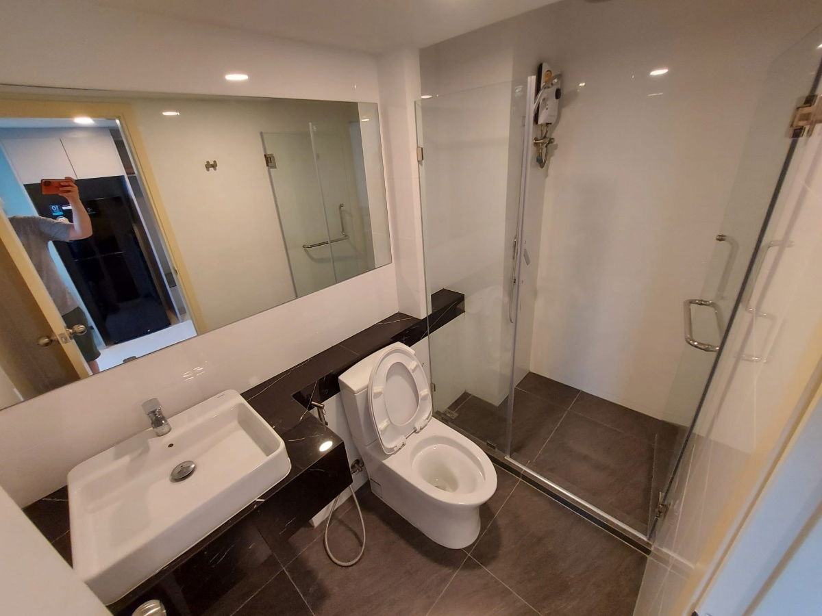 รูป ก้าวเข้าสู่ชีวิตใหม่ของคุณที่ KnightsBridge Space พระราม 9! ที่นี่ไม่ใช่แค่คอนโด แต่คือที่พักผ่อนสุดชิคใจกลางเมืองใจกลางย่านธุรกิจแห่งใหม่ของกรุงเทพฯ - รูปที่ 18/36