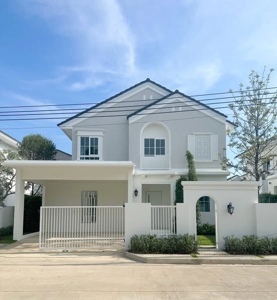 รูป บ้านให้เช่า Chaiyapruek Bangna Km.15 พร้อมเข้าอยู่สนใจติดต่อ Line @goodmanpro หรือ โทร 0999029192 - รูปที่ 1/13