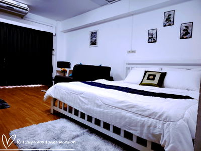 Apartment building for rent Pratunum : Ratchaprarop​ Tower Mansion​ For​ Rent Spacious 32​sqm room only 10.minutes Bts​ Victory Monument Quitet environment with full facilities included