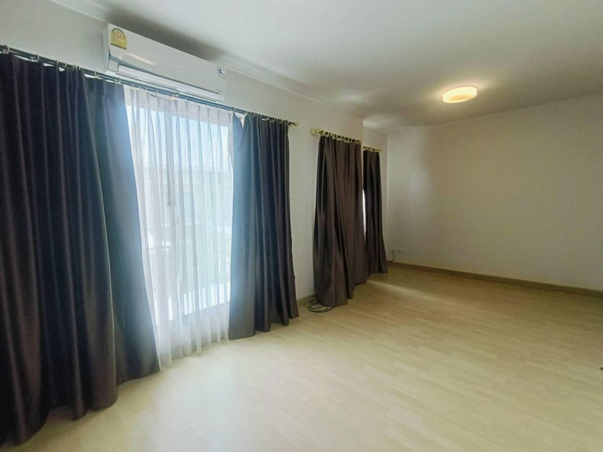 picture 🏡 Urgent Sale 2-Storey Townhouse, 18.2 sq. wah 📍 The Connect 33 Village - 12/15