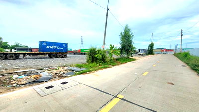 Land for sale Si Racha Chonburi : Land that is suitable for warehouse. Located near Laem Chabang Sriracha