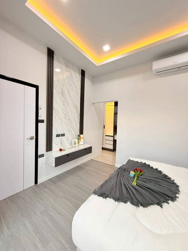 picture New Pool Villa near Mabprachan Lake Pattaya - 10/18
