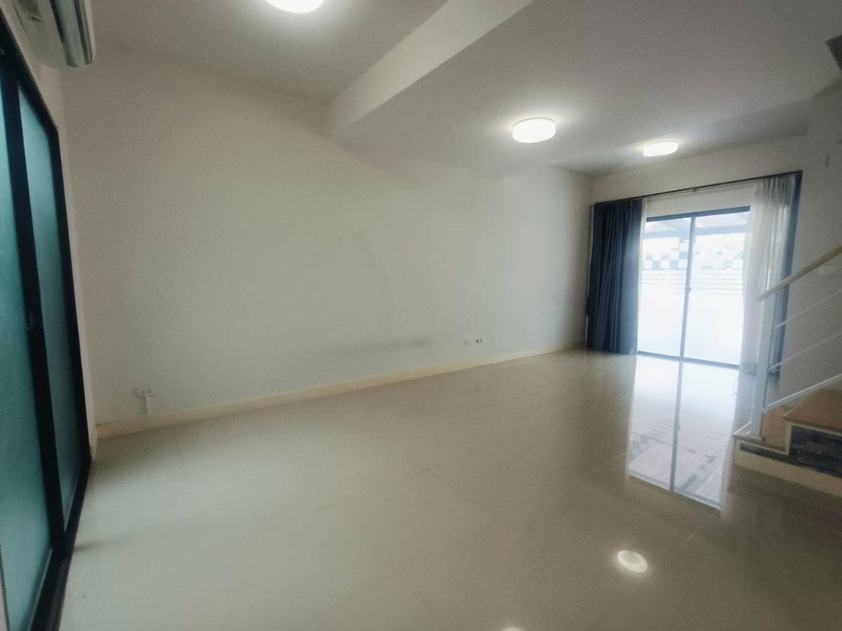 picture 🏡 Urgent Sale 2-Storey Townhouse, 18.2 sq. wah 📍 The Connect 33 Village - 5/15