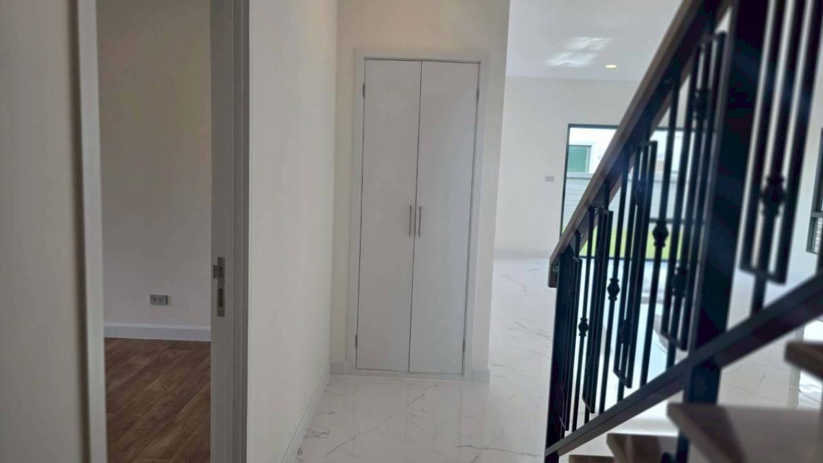 รูป บ้านเดี่ยว 2 ชั้น สไตล์ Modern Classic - รูปที่ 66/97