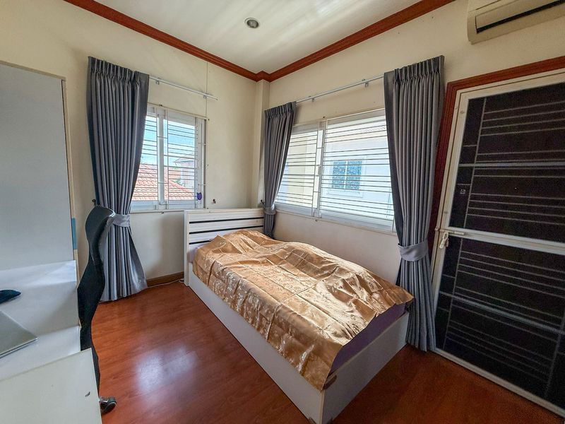 picture Two-storey detached house for sale in a community area, Chak Kho-Nong Yai Bu Road, Sriracha, Chonburi - 12/18