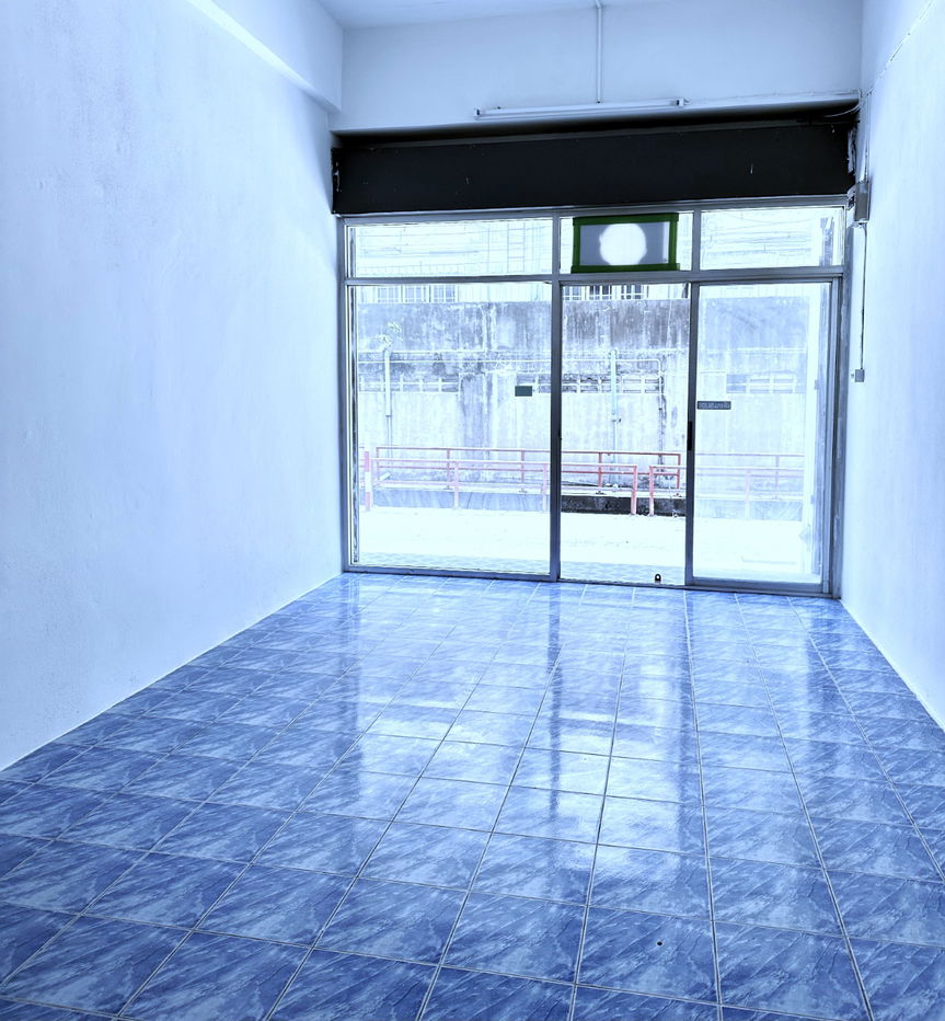 picture 😍🎄🎄😘 Promotion....Ground Floor Apartment Room....Prices start from only 5,900 baht.  😍😍  Only  50  meters away from Siyek Meng Chai. 😍🎄🎄😘 - 1/5