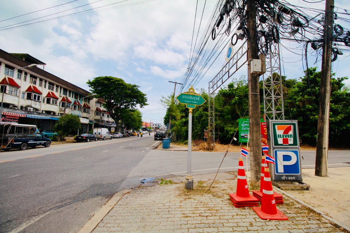 picture Filled Land for Sale, Downtown Rayong 568 sq.wah ,Soi Samrit 12, 450 meters from Rayong Technical College, Paknam, Rayong - 8/15