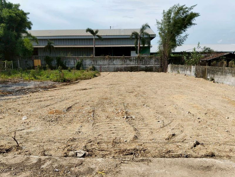 picture Land for sale, community area, Sakkho-Nongkham line, Sriracha, Chonburi - 1/8