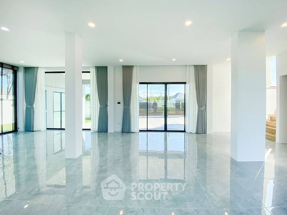 picture 4-BR Villa in Hin Lek Fai (ID 1728787) - 13/20