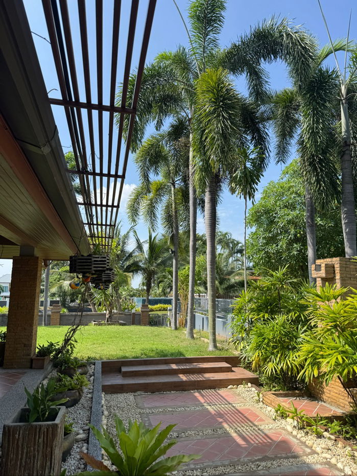 รูป บ้านเดี่ยว พัทยา วิวดีที่สุดในโครงการ The Village Housing Estate by Horseshoe Point เนื้อที่ 2 งาน 41 ตรว โฉนดเลขที่ 161123 - รูปที่ 5/13