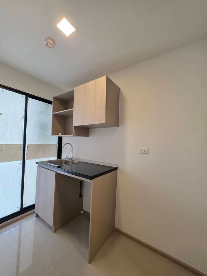 รูป ๊๊UK01-356 ให้เช่า D Condo Vale Sriracha ห้องใหม่แกะกล่อง พร้อมเข้าอยู่ ตกแต่งครบ เครื่องไฟฟ้าครบ  1 ห้องนอน ครัวแยก ตึก B ชั้น 3 | 7500 บ./เดือน - รูปที่ 7/10