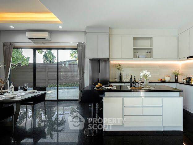 picture 3-BR Villa close to Huai Yai (ID 2257173) - 10/16