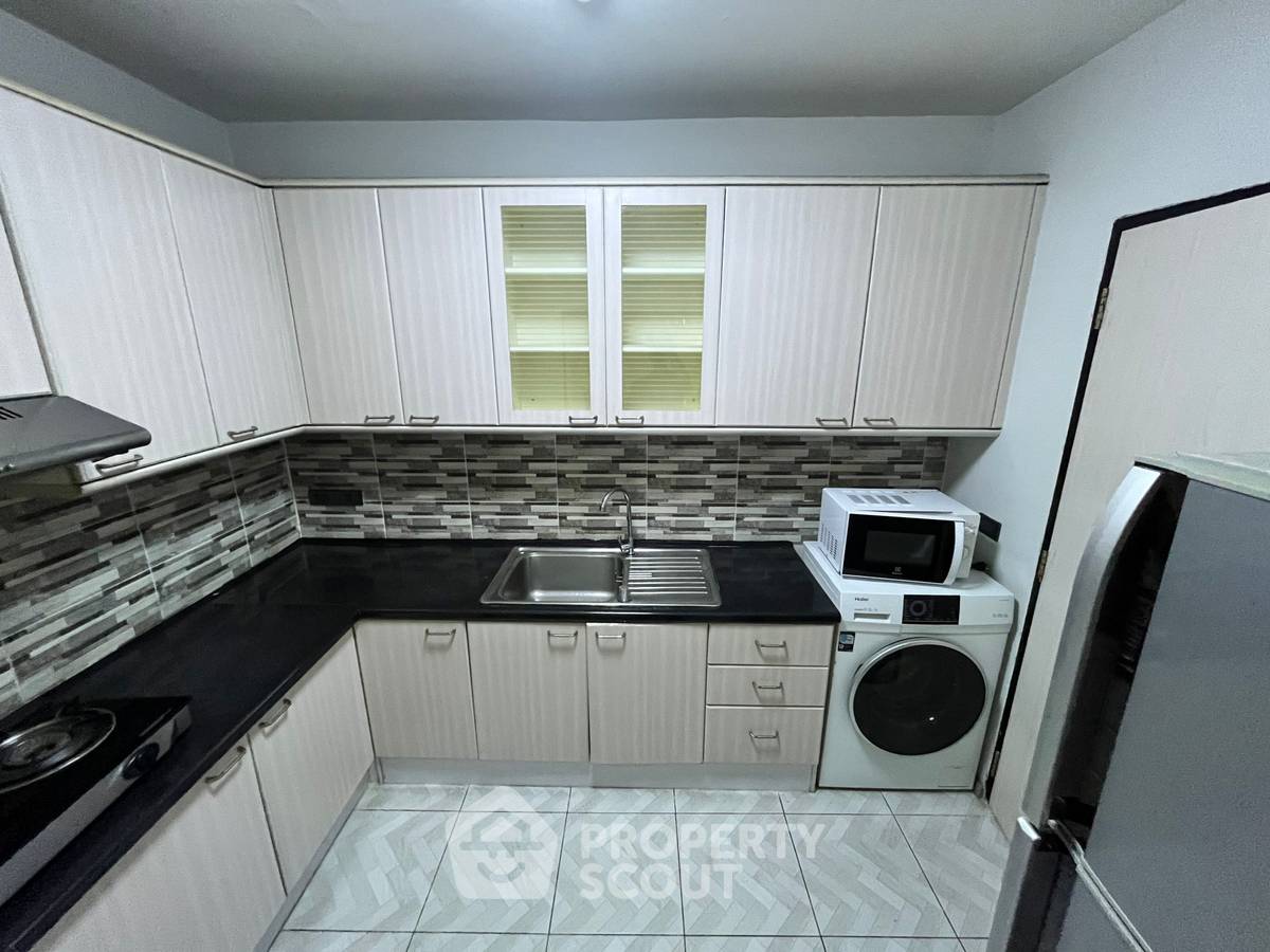picture 3-BR Condo at Liberty Park 2 near ARL Makkasan (ID 2256205) - 5/10