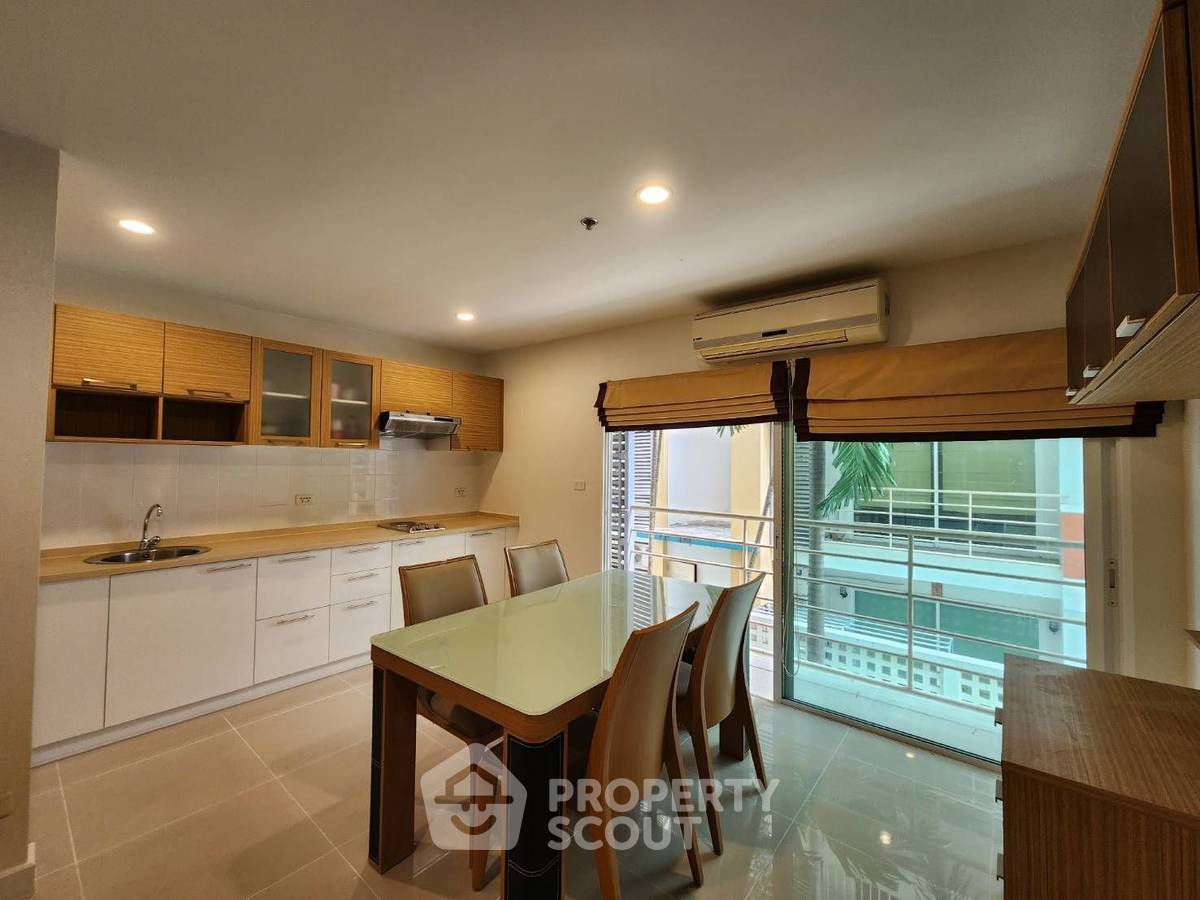 picture 2-BR Condo at Metro Park Sathorn near MRT Phetkasem 48 (ID 1396584) - 2/7
