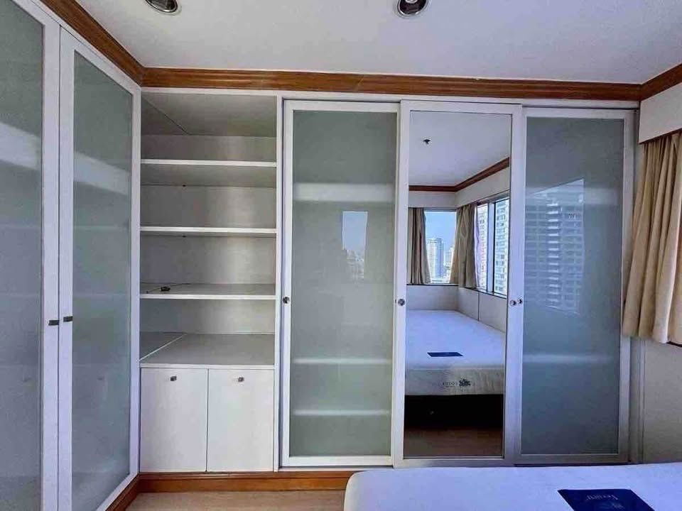 picture Condo for rent Silom Suites near BTS Saint Louis 59,000 baht Property code: RS1429 - 9/14