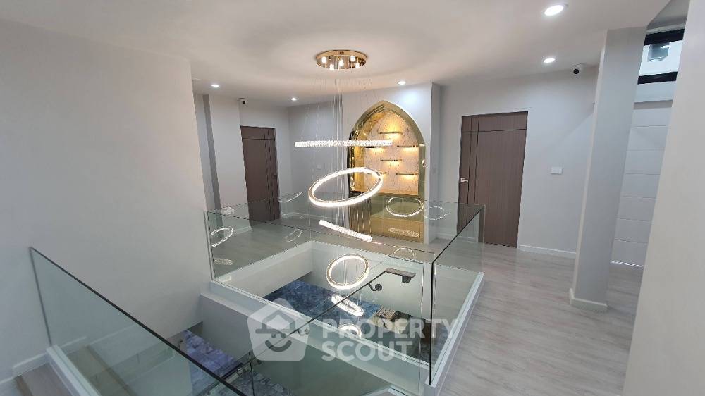 รูป บ้าน 5-ห้องนอน ใน ลาดพร้าว (ID 1542141) - รูปที่ 23/40