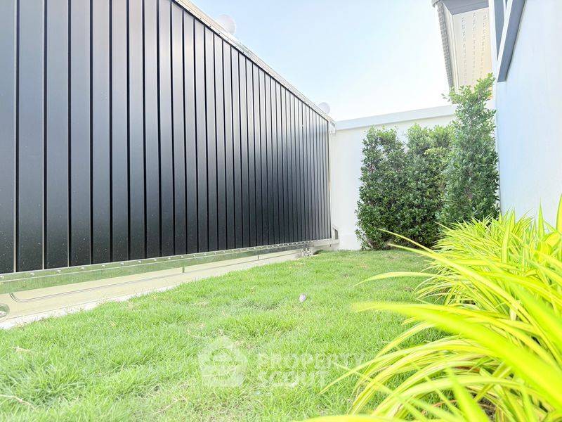 picture 3-BR House at Rattanakorn Village 18 close to Pattaya (ID 2099977) - 15/19