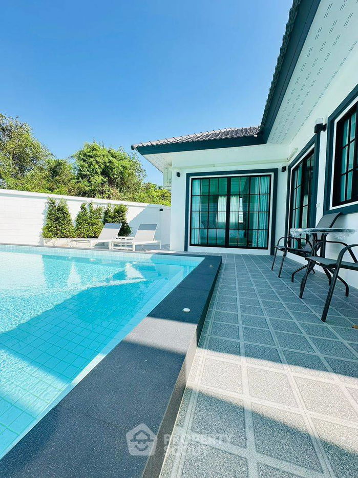 picture 3-BR House at Rattanakorn Village 18 close to Pattaya (ID 2099977) - 3/19