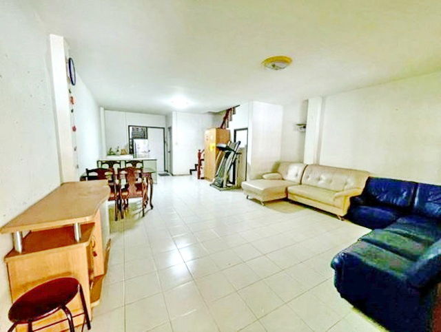 picture Lotus Khon Kaen 1.8 km. Townhouse for rent 2-storey 25 sq.wa. 200 sq.m. with furniture next to the m - 2/8