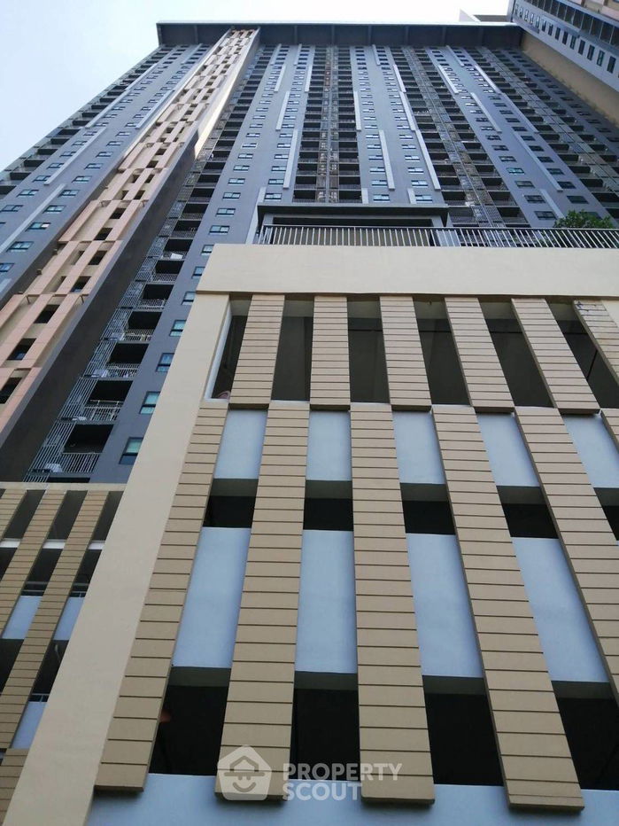 picture 1-BR Condo at Plum Condo Central Station near MRT Sam Yaek Bang Yai (ID 2180351) - 12/14