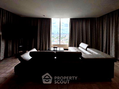 Condos for sale : 16th-Floor 70 Sqm 1-BR, La Maison Phaholyothin 24, BTS Ha Yaek Lat Phrao (ID 2102024)
