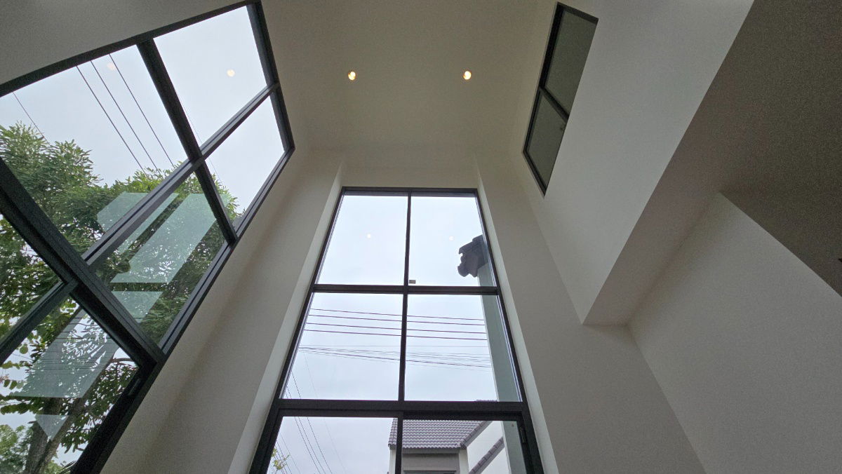 picture Rare Opportunity! Luxury Corner House with Douvle Volume hall 6.5m next to Green Park | Saransiri Serivaree 2 - 9/31