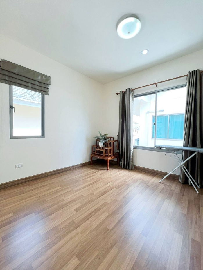 รูป UK06-077 🏡 บ้านเดี่ยวให้เช่าในหมู่บ้านแมกโนลีย์ 📍ติดถนนใหญ่ เดินทางสะดวก 💰 ราคาเช่าเพียง 25,000 บาท/เดือน - รูปที่ 16/17