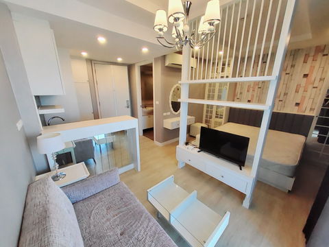  The patio condo B Floor 4 for rent 