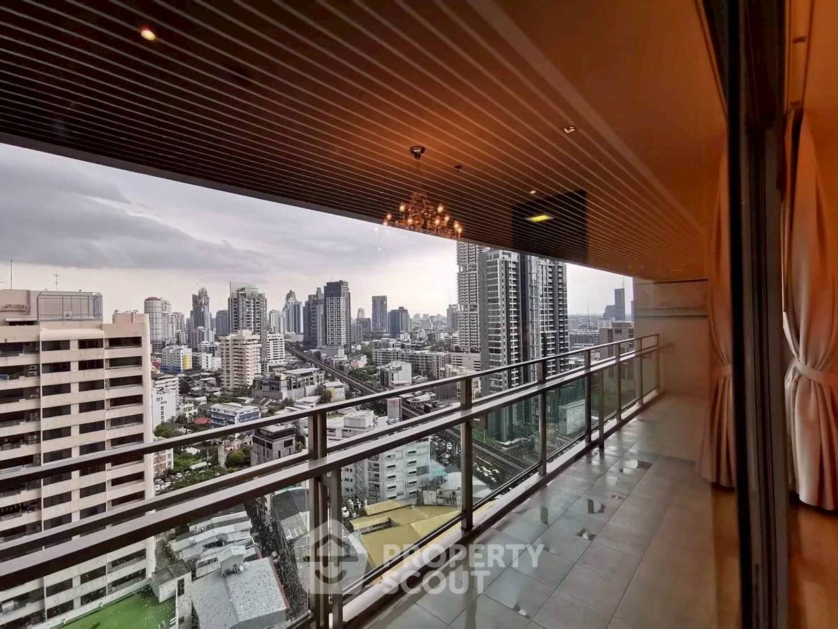 picture 3-BR Condo at The Madison near BTS Phrom Phong (ID 2258700) - 5/12