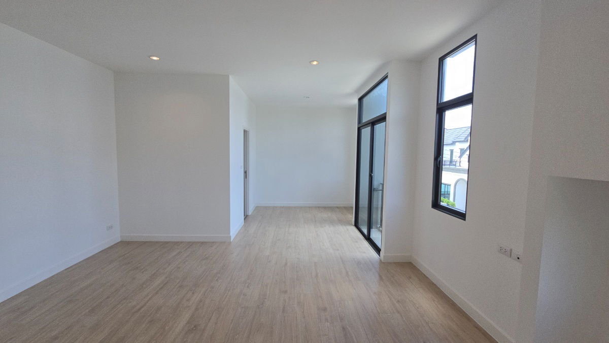 picture Specious & Elegant Home with 6.5m Double Volume next to Central Gargen, 7.99 MB - 23/33