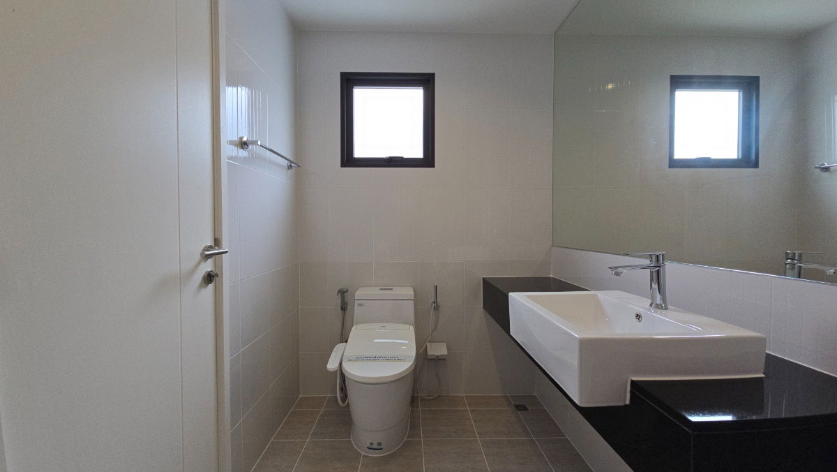 picture Saransiri Srivaree 2 - Luxury Corner House next to Central Garden and Club House, Only 9.19 MB - 24/29