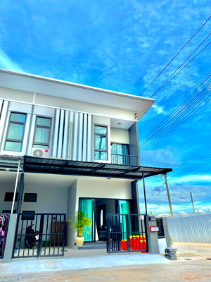 Houses for rent Chonburi : UK06-080 🏠 House for rent, ready to move in 📍 Opposite Robinson, less than 3 minutes away 💰 Rent: 18,000 baht/month