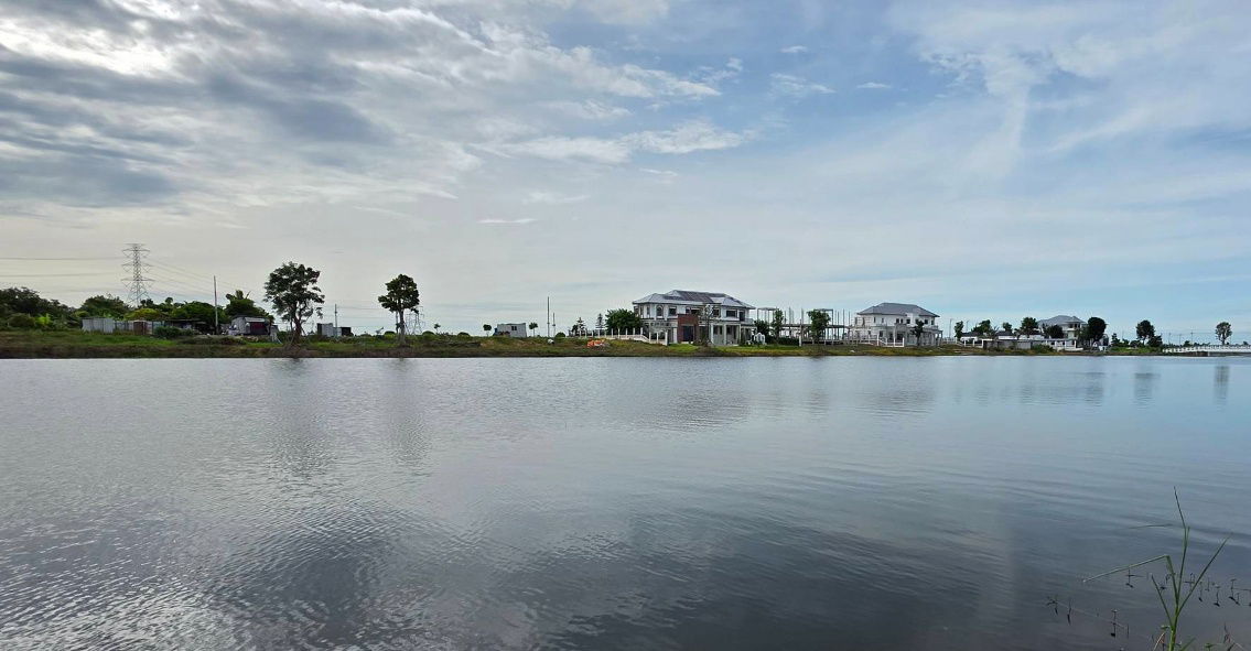 รูป บ้านหรูพลูวิลลา ริมทะเลสาบ lake view poll villa - รูปที่ 47/48