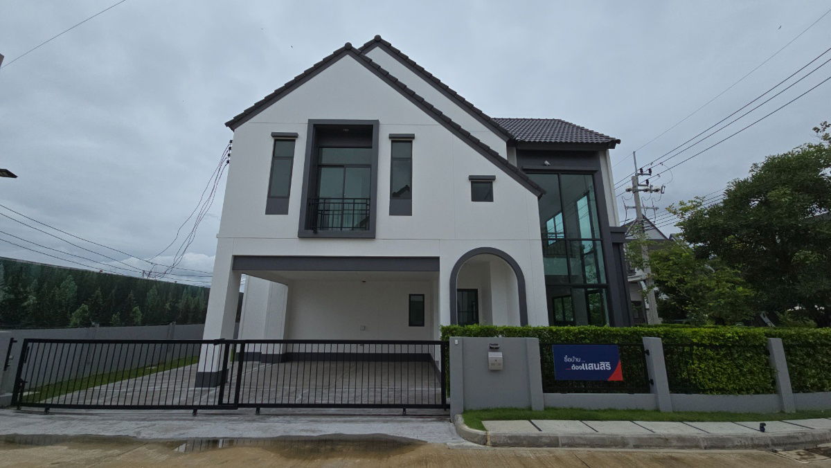 picture Saransiri Srivaree 2 - Luxury Corner House next to Central Garden and Club House, Only 9.19 MB - 1/29