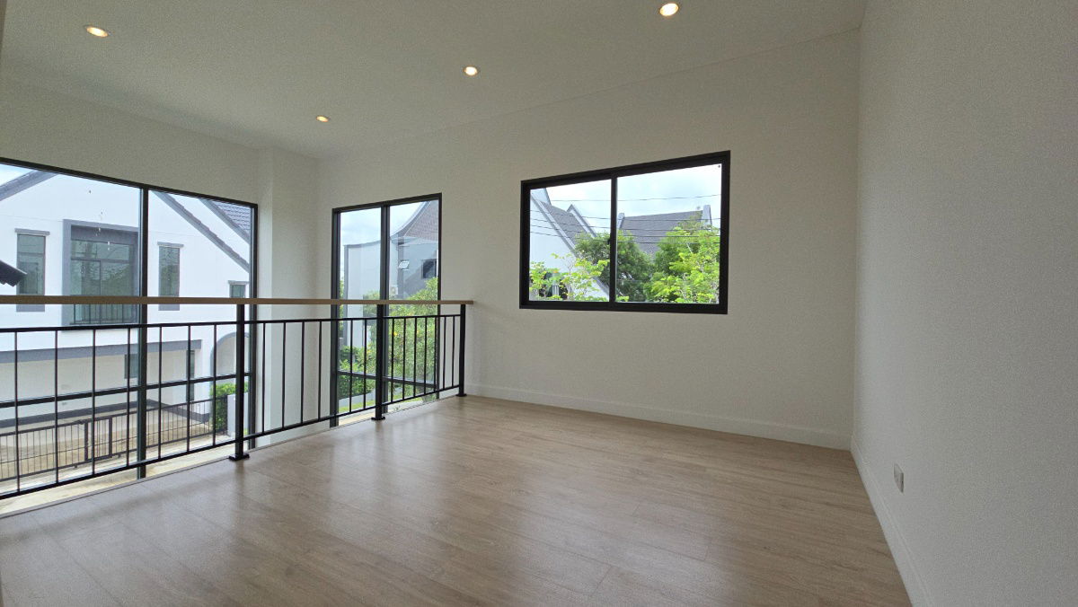picture Exclusive Living! Corner House with Double Volume 6.5m next to Club House & Garden View - 16/31