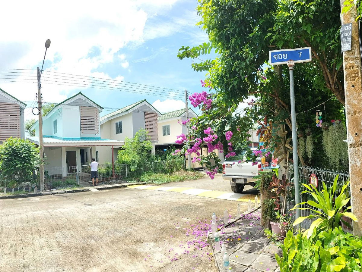 รูป ให้เช่า บ้านเดี่ยว เอื้ออาทร คลอง 10/2 – กว้าง โปร่ง อยู่สบาย เหมาะสำหรับครอบครัว - รูปที่ 1/8