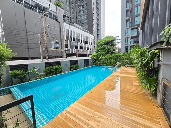 picture 🔥Hot deal for rent🔥 nice unit good condition at The Teak Pattanakarn-Thonglor - 18/19