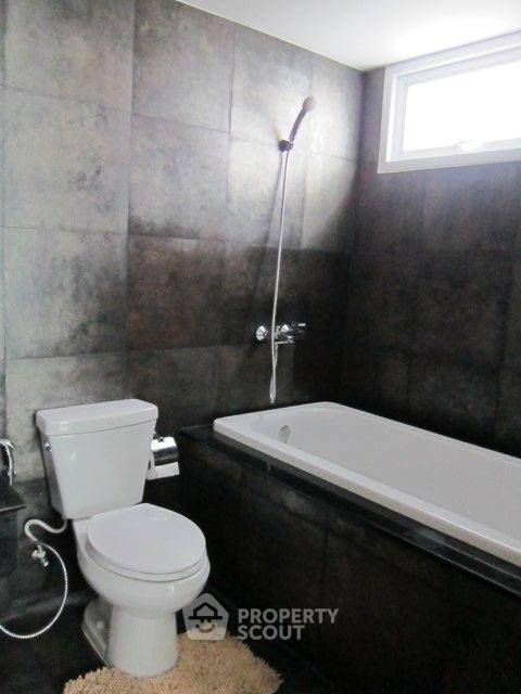picture 2-BR Condo at Voque Sukhumvit 16 Condominium near MRT Queen Sirikit National Convention Centre (ID 649776) - 6/8