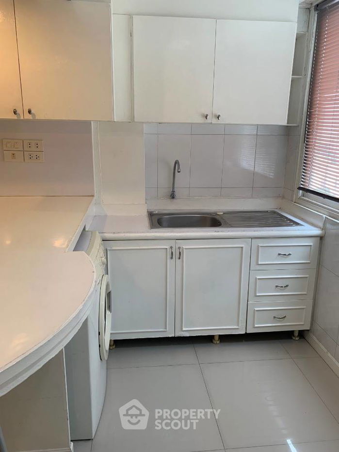 picture 2-BR Condo at Srivara Mansion Condominium 1 near MRT Thailand Cultural Centre (ID 761303) - 3/10
