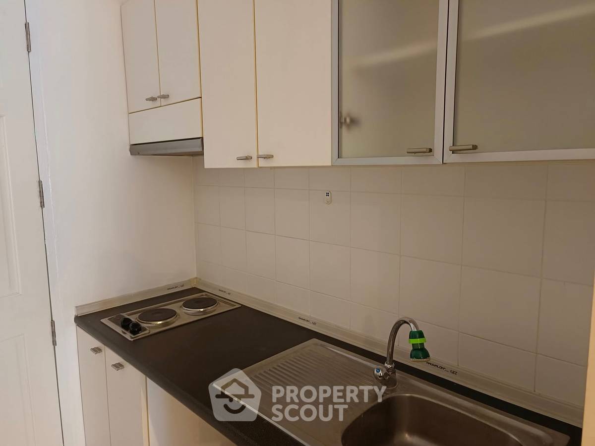 picture 1-BR Condo at Baan Siri Sathorn Condominium near MRT Khlong Toei (ID 1960996) - 3/10
